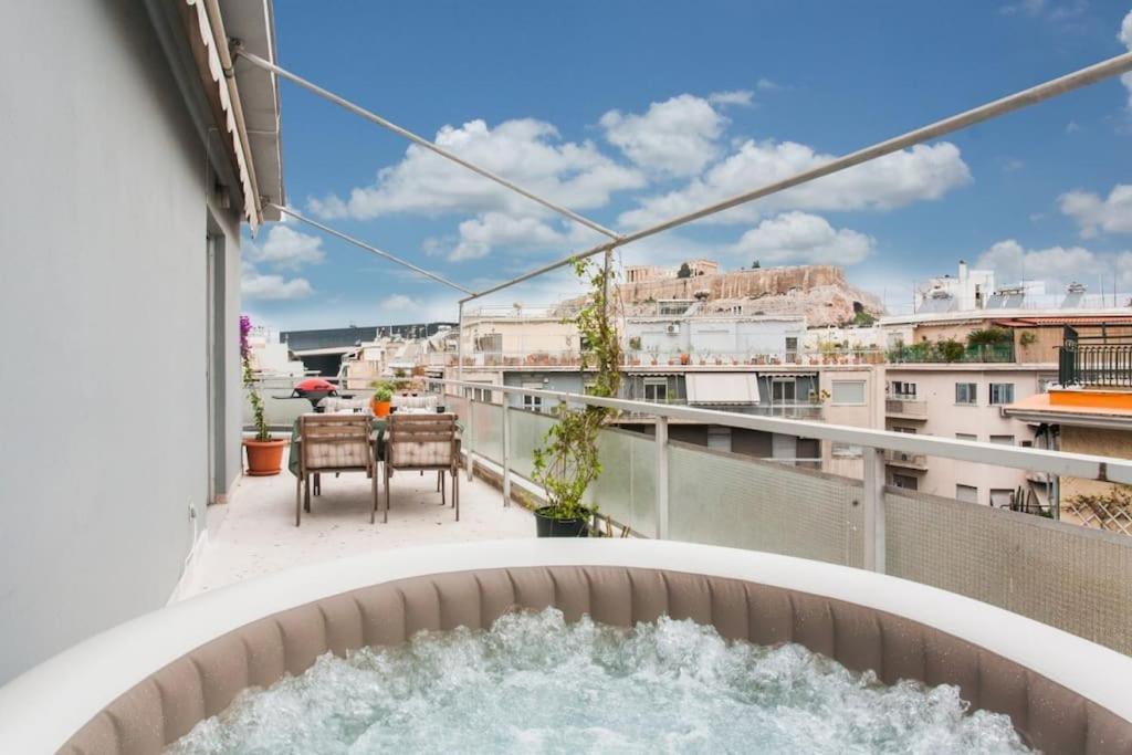 Lovely Apt W/Heated Jacuzzi &Full Acropolis View Афіни Екстер'єр фото