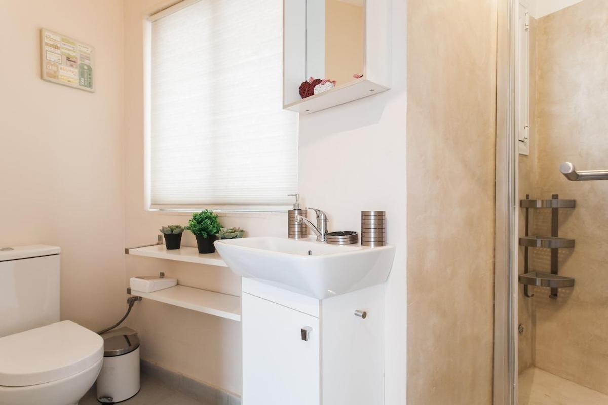 Lovely Apt W/Heated Jacuzzi &Full Acropolis View Афіни Екстер'єр фото