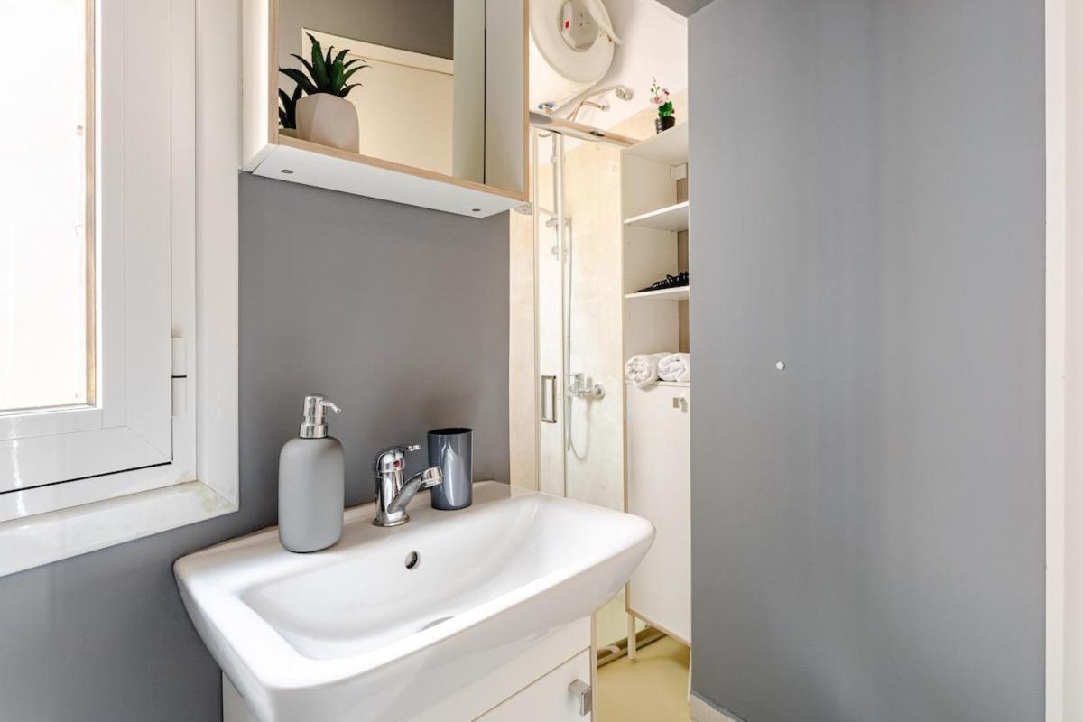 Lovely Apt W/Heated Jacuzzi &Full Acropolis View Афіни Екстер'єр фото